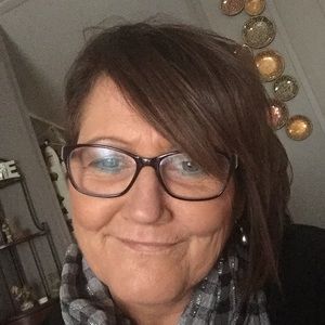 Meet your Posher, Petra